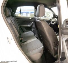 Auto - Volkswagen t-cross 1.6 tdi r-line