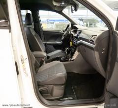 Auto - Volkswagen t-cross 1.6 tdi r-line