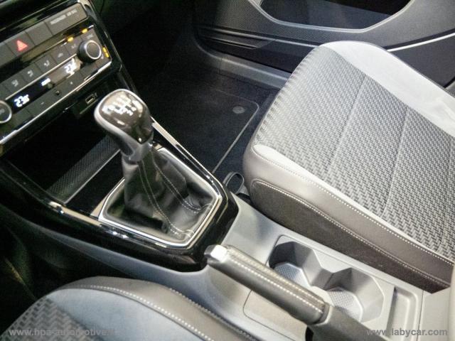 Auto - Volkswagen t-cross 1.6 tdi r-line
