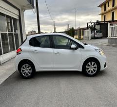Auto - Peugeot 208 bluehdi 100 s&s 5 porte van active