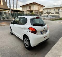 Auto - Peugeot 208 bluehdi 100 s&s 5 porte van active