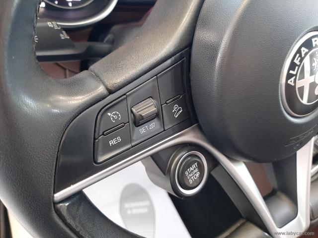Auto - Alfa romeo stelvio 2.2 t.diesel 210 cv at8 q4 exec.