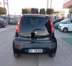 Auto - Peugeot 107 1.0 68 cv 3p. sweet years 2tronic