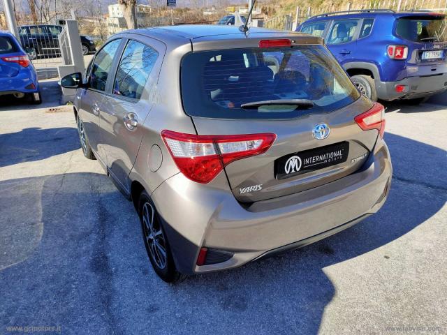 Auto - Toyota yaris 1.5 hybrid 5p. active