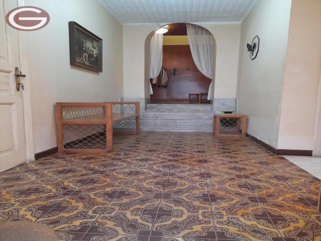 Appartamenti in Vendita - Casa indipendente in vendita a polistena centro storico