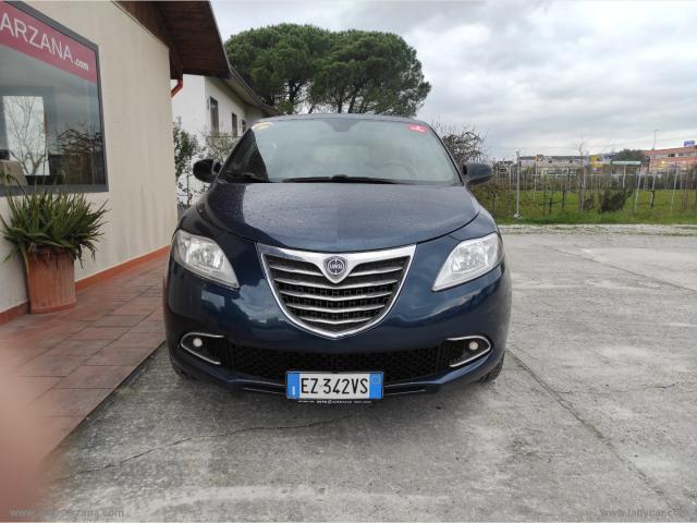 Auto - Lancia ypsilon 1.2 69 cv 5p. gold