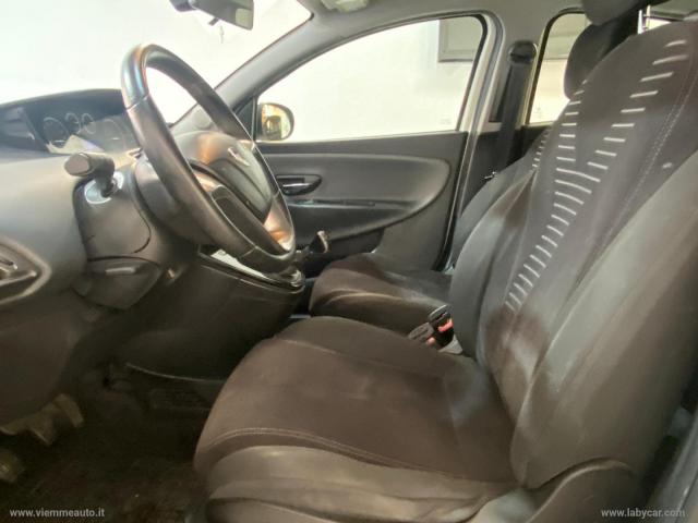 Auto - Lancia ypsilon 1.3 mjt 95 cv 5p. s&s platinum