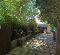 Appartamenti in Vendita - Casa indipendente in vendita/locazione a chieti zona terminal