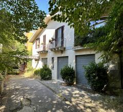 Appartamenti in Vendita - Casa indipendente in vendita/locazione a chieti zona terminal