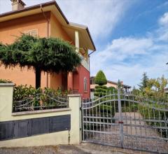 Villa in vendita a isola del gran sasso d'italia centro storico