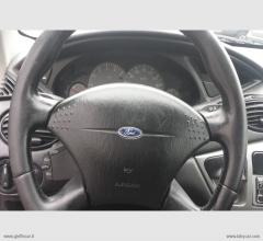 Auto - Ford focus 1.6 16v 3p. zetec