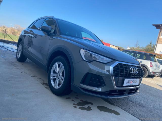 Audi q3 35 tdi s tronic business 150cv n1