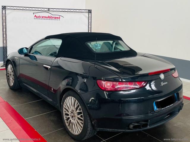 Auto - Alfa romeo spider 2.2 jts