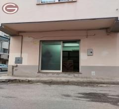 Appartamenti in Vendita - Garage in vendita a taurianova zona semicentrale