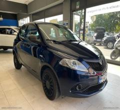 Lancia ypsilon 1.0 firefly 5ps&s hyb. eco silv.