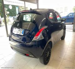 Auto - Lancia ypsilon 1.0 firefly 5ps&s hyb. eco silv.