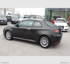 Auto - Alfa romeo gt 1.9 mjt 16v progression