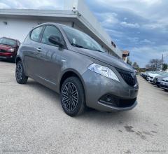 Lancia ypsilon 1.0 firefly 5p. s&s hybrid oro