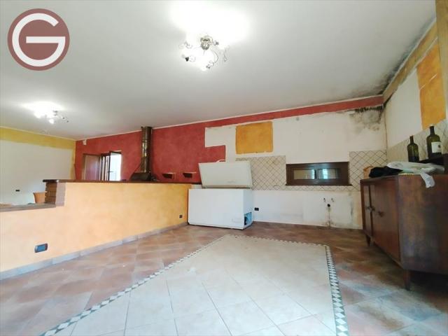 Appartamenti in Vendita - Casa indipendente in vendita a taurianova periferia