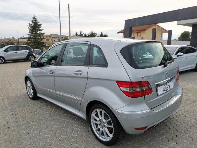 Auto - Mercedes-benz b 200 cdi premium