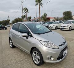 Auto - Ford fiesta 1.4 5p. bz.- gpl titanium