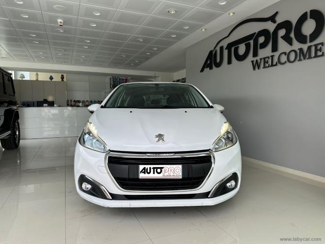 Auto - Peugeot 208 puretech 82 5p. allure