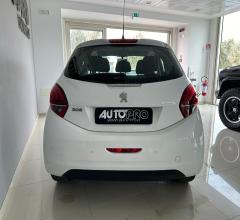 Auto - Peugeot 208 puretech 82 5p. allure