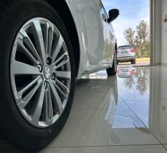 Auto - Peugeot 208 puretech 82 5p. allure