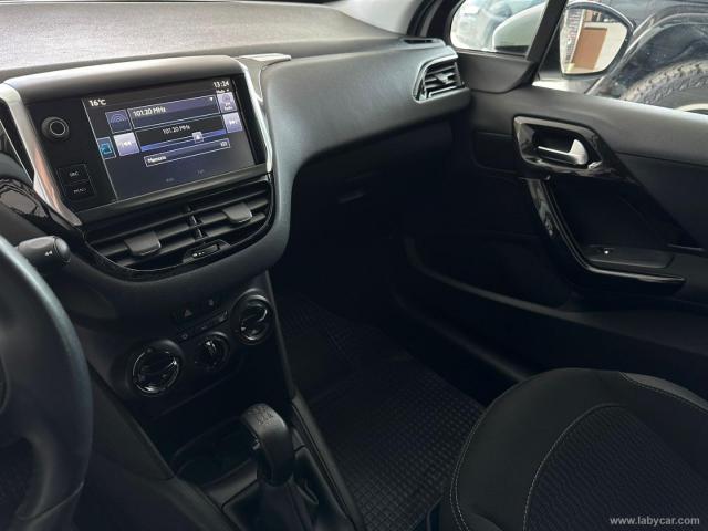 Auto - Peugeot 208 puretech 82 5p. allure