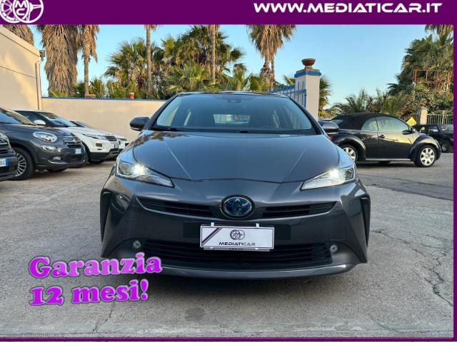 Auto - Toyota prius 1.8 active