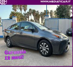Auto - Toyota prius 1.8 active