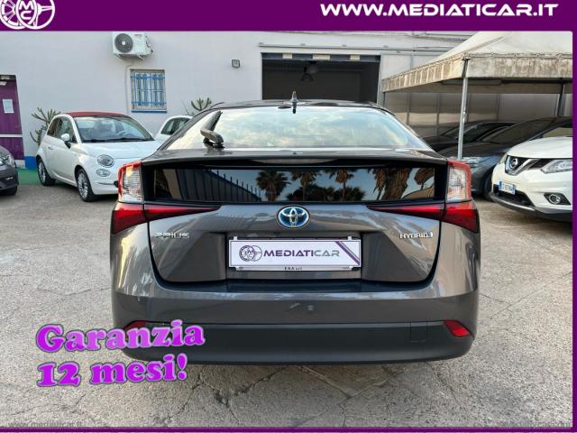 Auto - Toyota prius 1.8 active