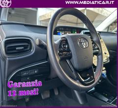 Auto - Toyota prius 1.8 active