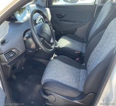 Auto - Lancia ypsilon 1.2 69 cv 5p. gpl ecochic ele.bl