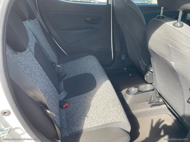 Auto - Lancia ypsilon 1.2 69 cv 5p. gpl ecochic ele.bl