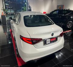 Auto - Alfa romeo giulia 2.2 td 180 cv at8 super