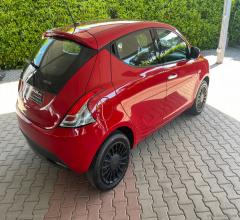 Auto - Lancia ypsilon 1.0 firefly 5ps&s hyb. eco silv.