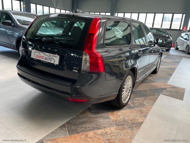 Auto - Volvo v50 1.6 d drive momentum