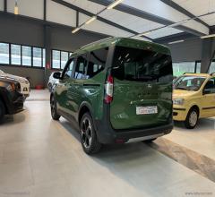 Auto - Ford tourneo courier 1.0 ecoboost active