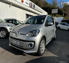 Auto - Volkswagen 1.0 75 cv 3p. high up!