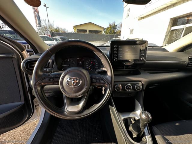 Auto - Volkswagen 1.0 75 cv 3p. high up!