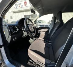 Auto - Volkswagen 1.0 75 cv 3p. high up!
