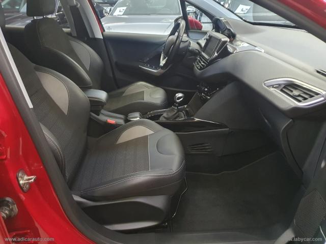 Auto - Peugeot 2008 puretech turbo 130 s&s allure