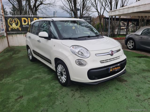 Auto - Fiat 500l living 1.6 mjt 105 cv pop star