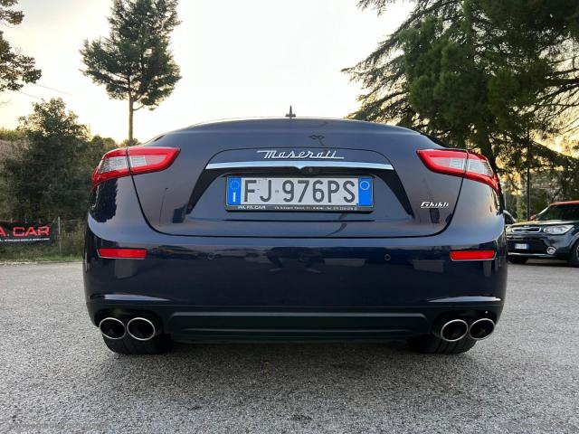 Auto - Maserati ghibli v6 diesel 275 cv
