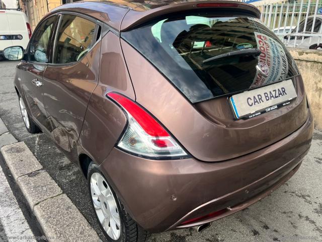 Auto - Lancia ypsilon 1.2 69 cv 5p. gold