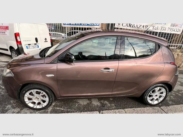 Auto - Lancia ypsilon 1.2 69 cv 5p. gold