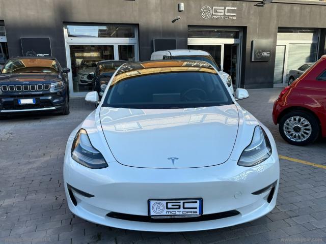 Auto - Tesla model 3 long range performance awd