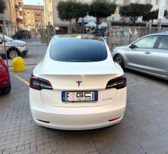 Auto - Tesla model 3 long range performance awd