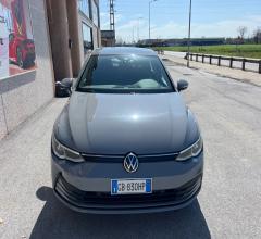 Auto - Volkswagen golf 1.0 tsi evo life